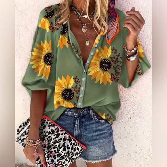 NB Tops - CLEARANCE NWOT Sunflower Print Button Front Shirt, Casual Long Sleeve Shirt